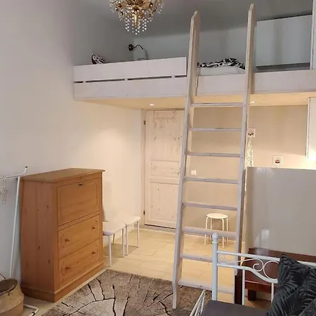 Spacious Ground-floor In Etu-toeoeloe 公寓 *